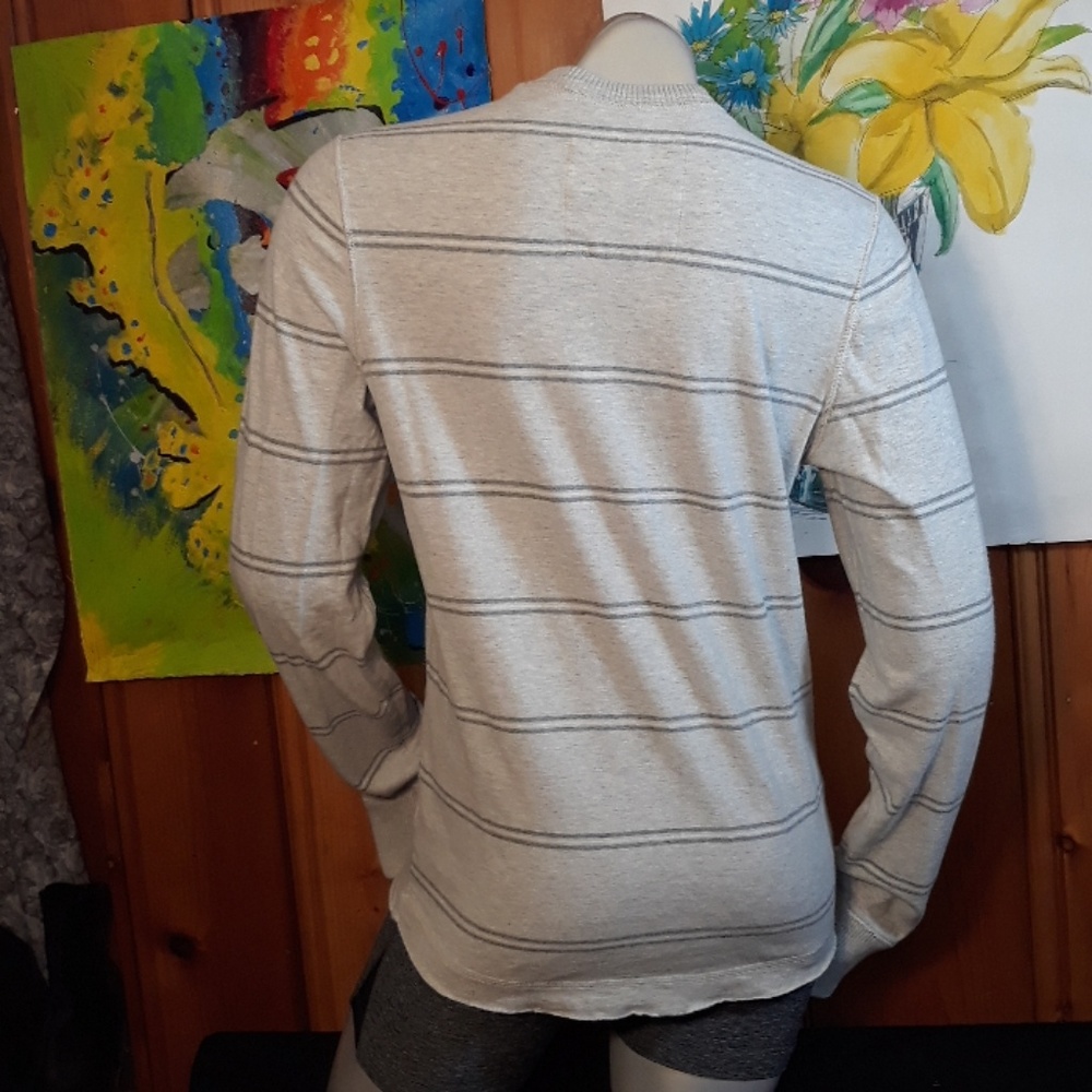 Hollister Top - Picture 5 of 5
